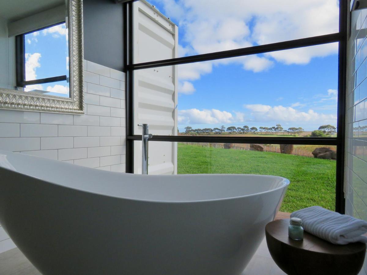 Hotel California Road At Inkwell Wines Mclaren Vale Exterior photo
